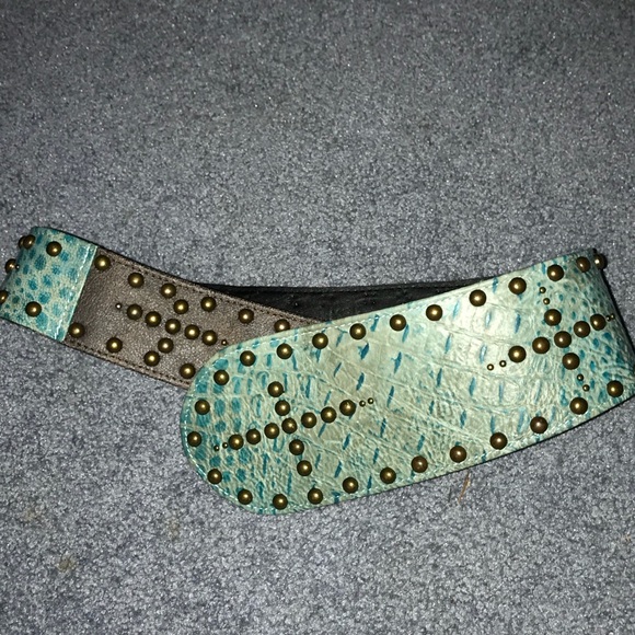 Wide Leather Fashion Belt - Picture 3 of 8